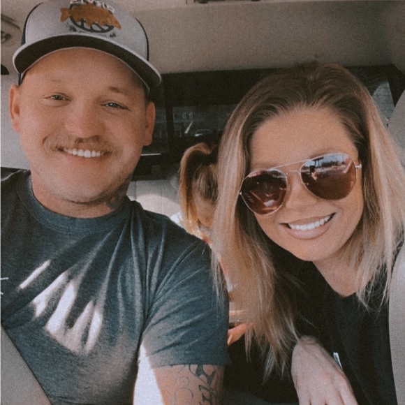 Hi there, I’m Kay! Okay, love ya bye! ✌🏼 - Picture 12 of 13